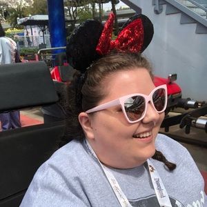 Meet your Posher, Abigail